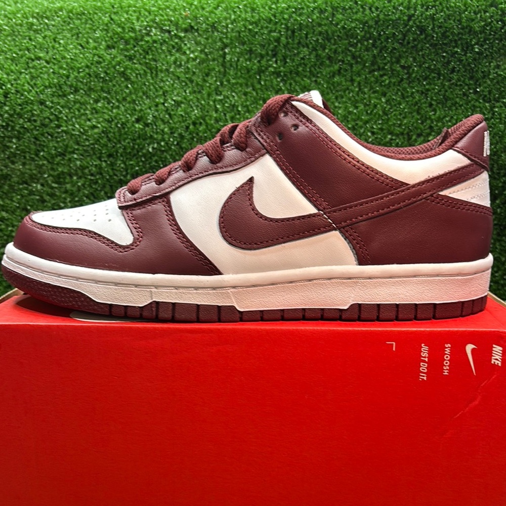 Nike Brown and White Sneakers High-Top Style